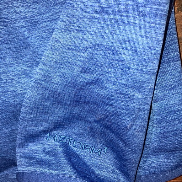 Women’s xl under armor pullover hoodie - Picture 4 of 4